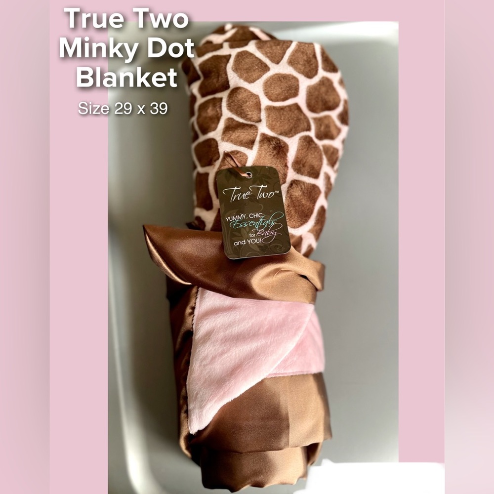 NEW - True Two Minky Dot Blanket - Pink Giraffe
